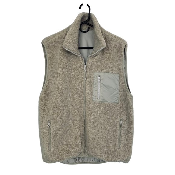 Women's Cream Colored Sherpa Vest - New - Picture 2 of 3
